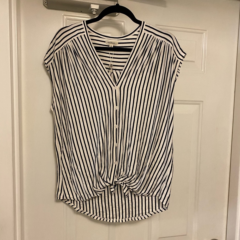 MAX STUDIO top NWT